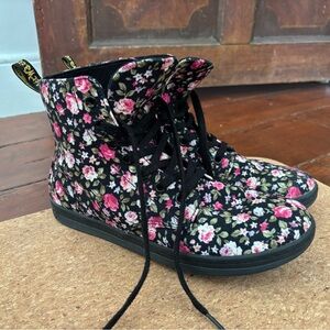 Doc Martens Floral Hackney Boots